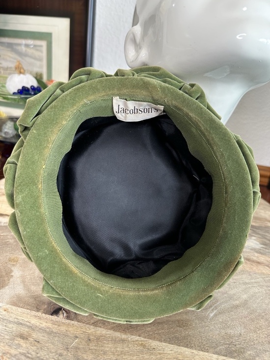 Vintage Jacobson\'s Olive Green Velvet Ruffled Cloche/Pillbox Hat main image 13